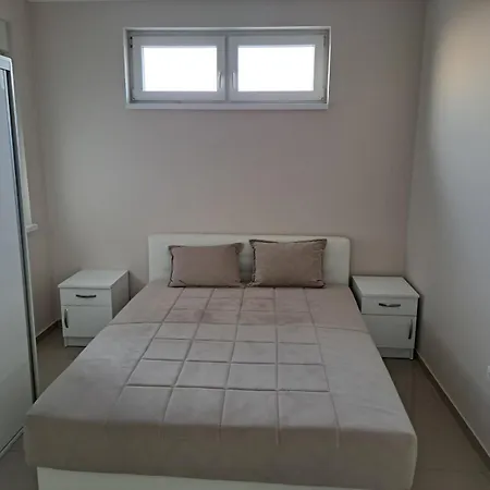 아파트 Lux Trosoban *