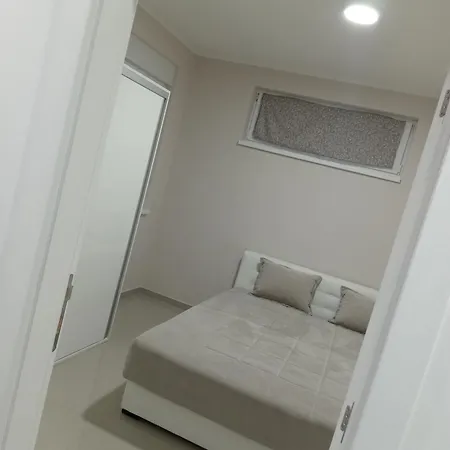 Lux Trosoban 아파트 *