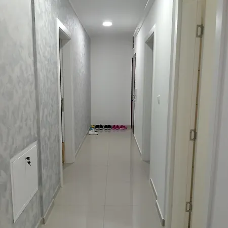 Lux Trosoban Apartment Sremska Mitrovica