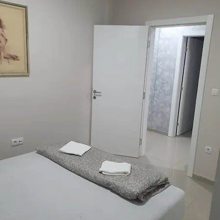 Lux Trosoban Apartment *