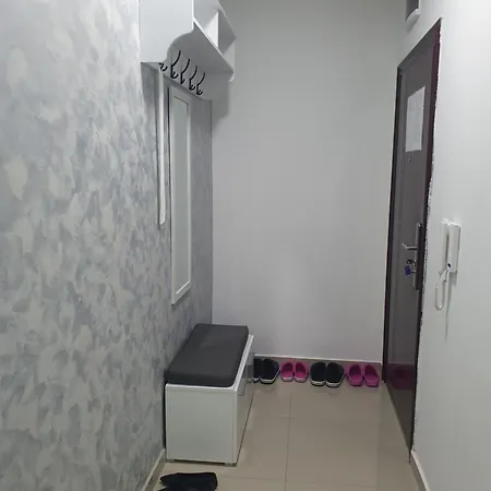 아파트 Lux Trosoban 스렘스카 미트로비차