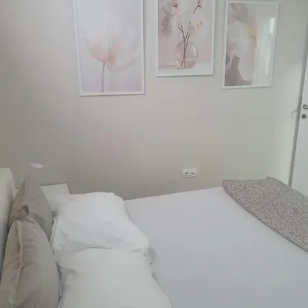 Apartment Lux Trosoban Sremska Mitrovica