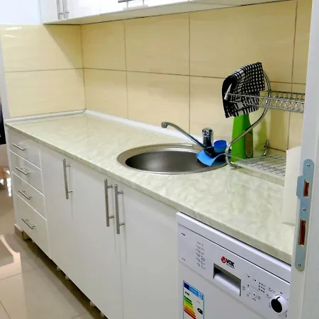 Lux Trosoban 스렘스카 미트로비차