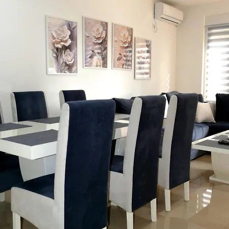 Lux Trosoban 아파트 스렘스카 미트로비차